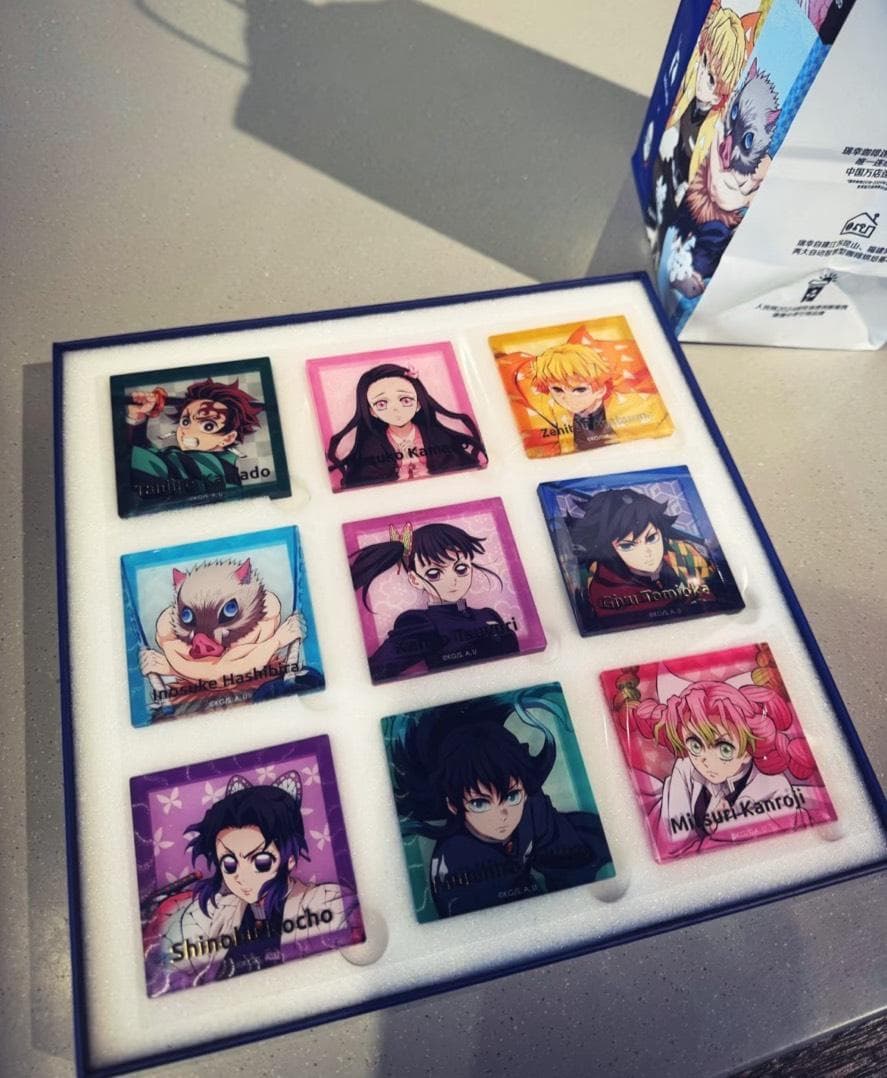 鬼滅の刃 無限城映画 ラッキンコーヒー コラボ 缶バッジ & マグネット セット