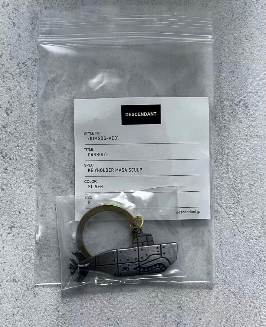 DESCENDANT潜水艦デザインキーホルダー