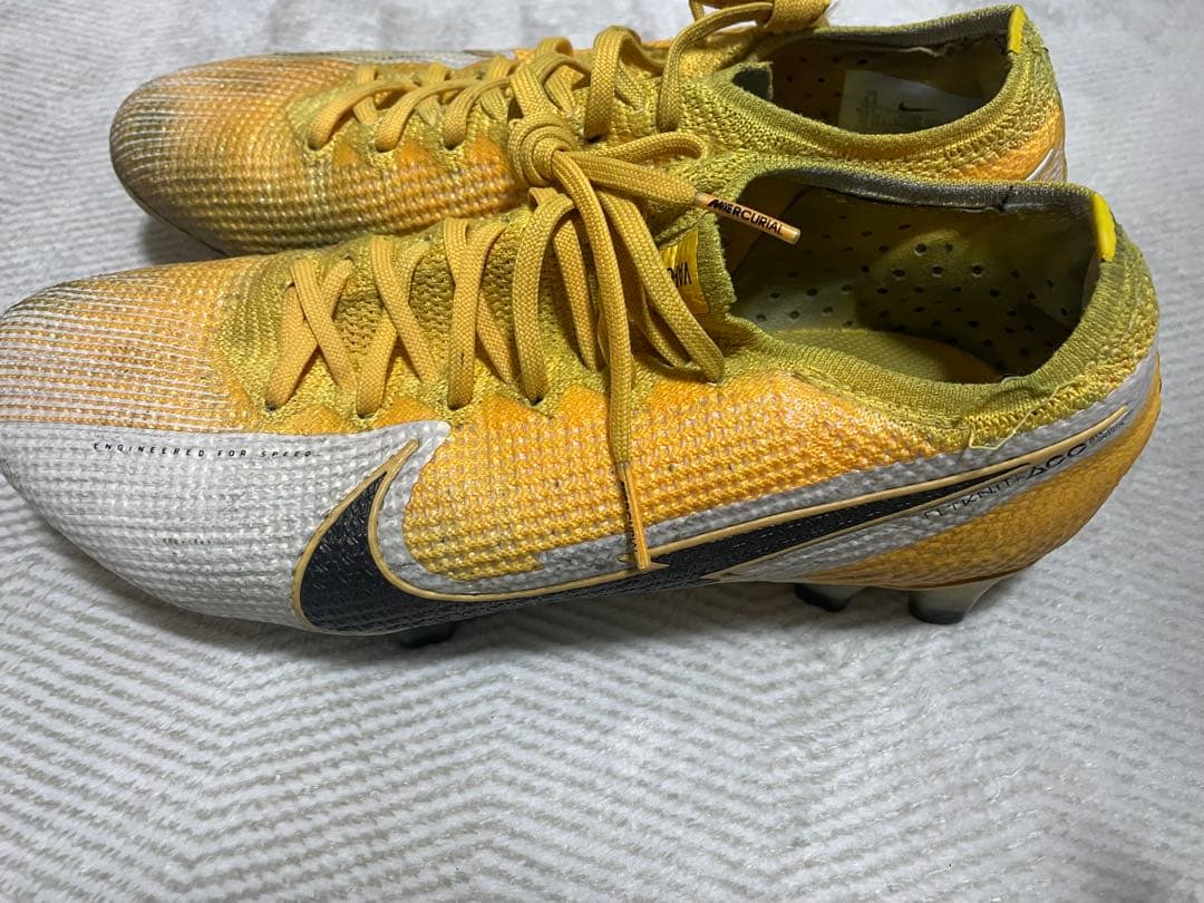 サッカースパイクNIKEマーキュリアルヴェイパー13エリート FG 24.5cm