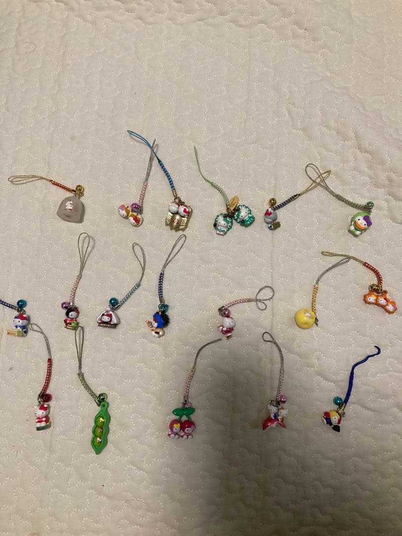 ご当地限定キティ　根付　ストラップ キャラクター付きストラップ 18個セット