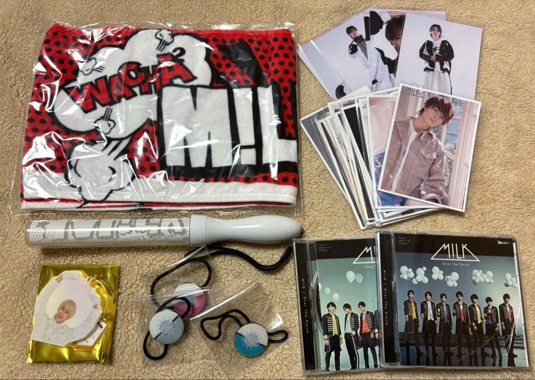 4*4様 M!LK ペンライト タオル 生写真 アクキー ヘアゴム CD