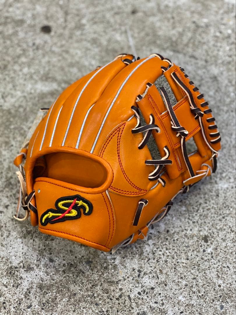 アトムズスクラッチ硬式内野手グラブ