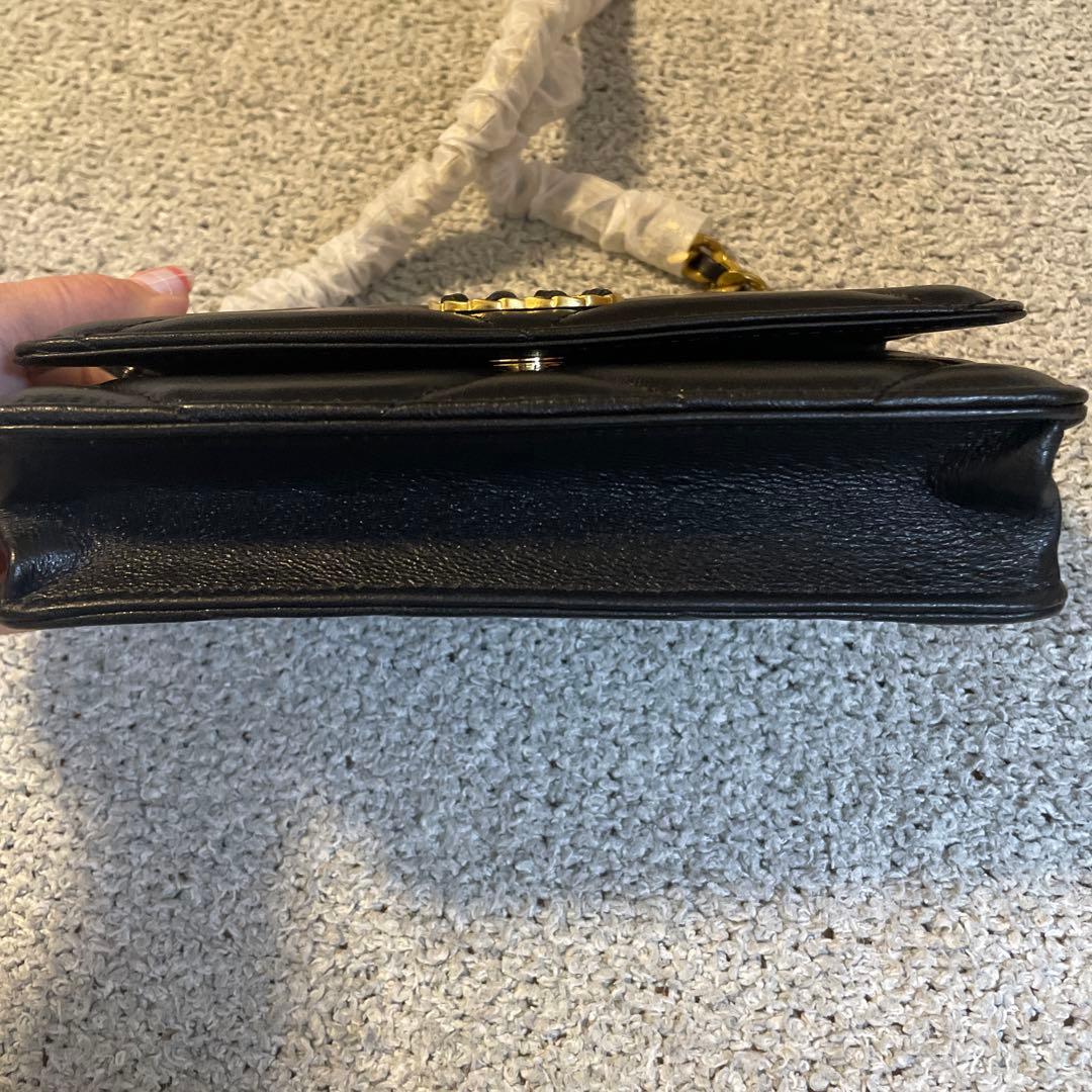 ２３日まで限定価格　ノベルティCHANEL ブラックレザー キルティングバッグ