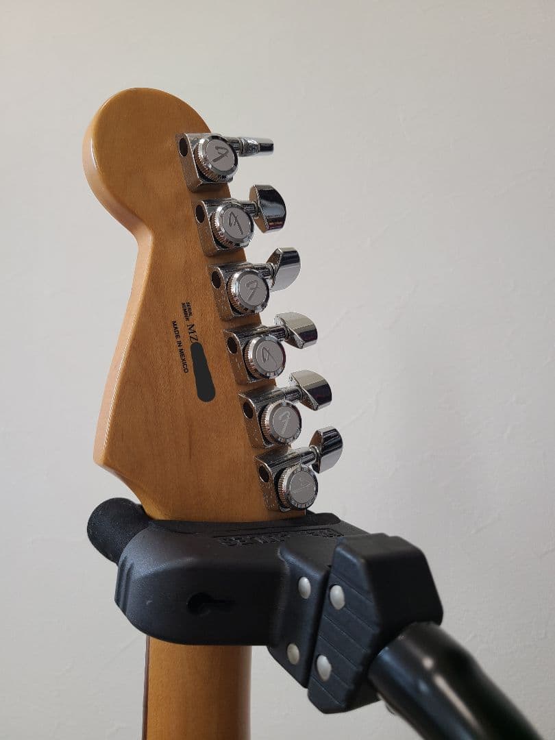 ストラトキャスター　エレキギター