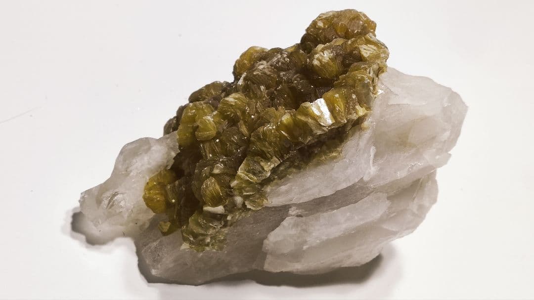 パワーストーン　天然石　イエローマイカ(モスコバイト)　1,476g　N.810