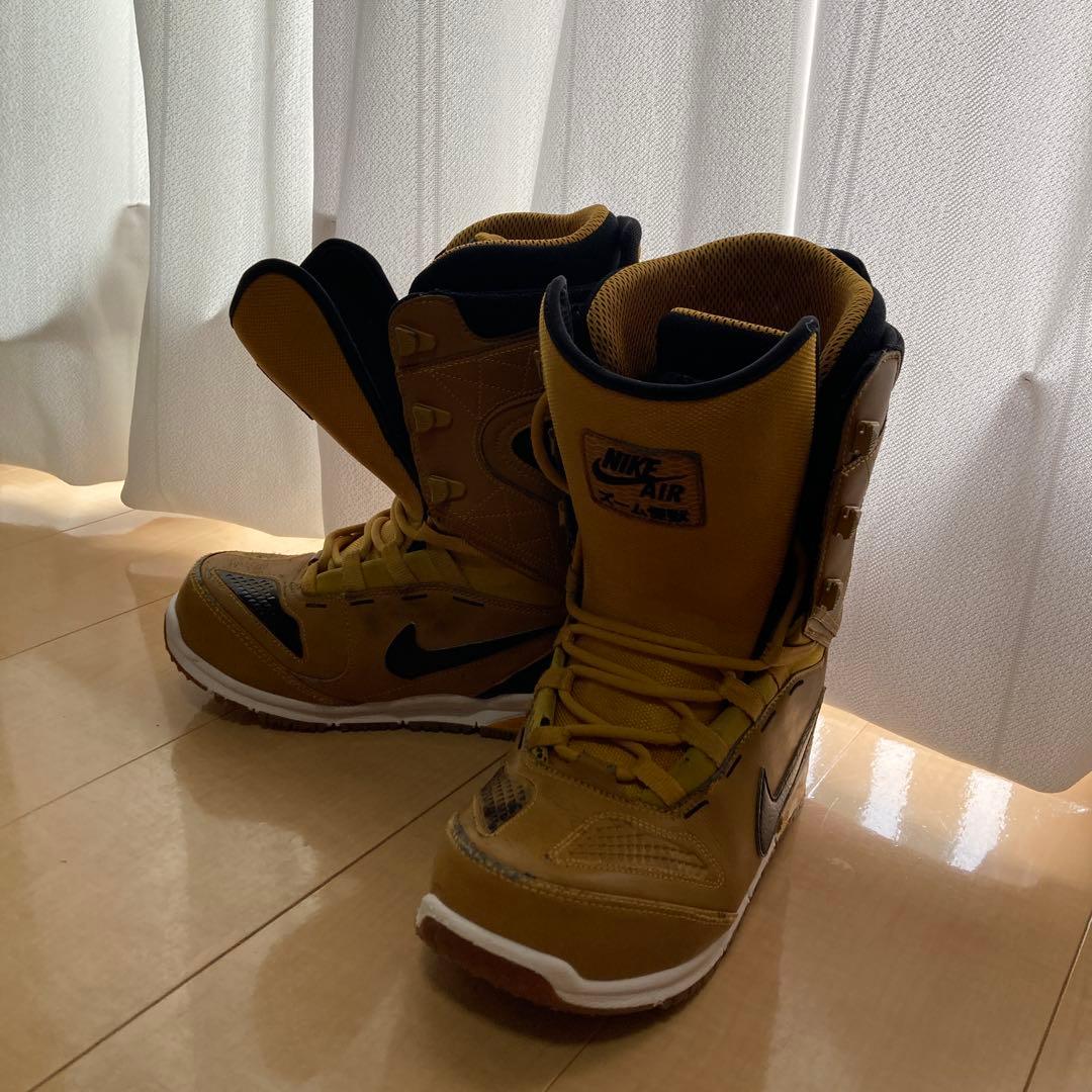 NIKE AIR ズーム怪獣　スノボブーツ