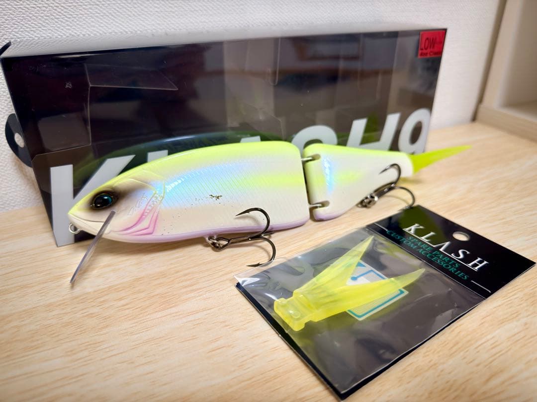 ルアー・フライ KLASH9 low Queen