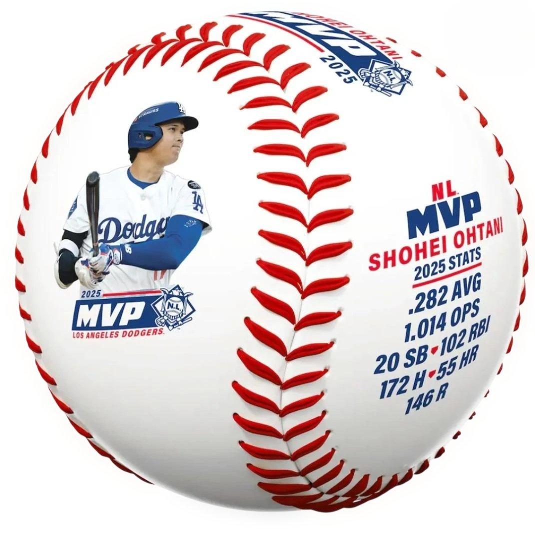大谷翔平 2025 MLB NL MVP記念ボール サイン入り①