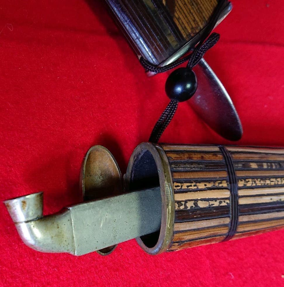 煙草入れ螺鈿骨董