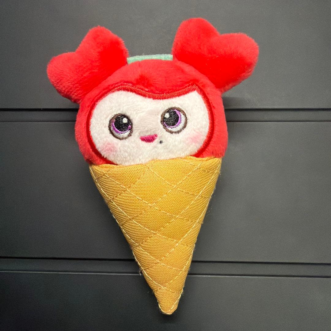 TWICE チェヨン　BABY LOVELYS アイスぬいぐるみバッチ