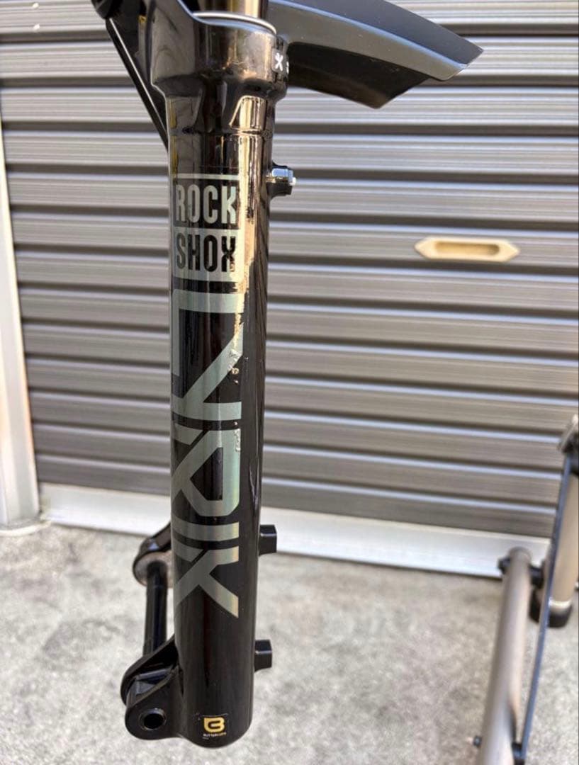 RockShox LyrikUltimate 27.5 160mm フロントサス