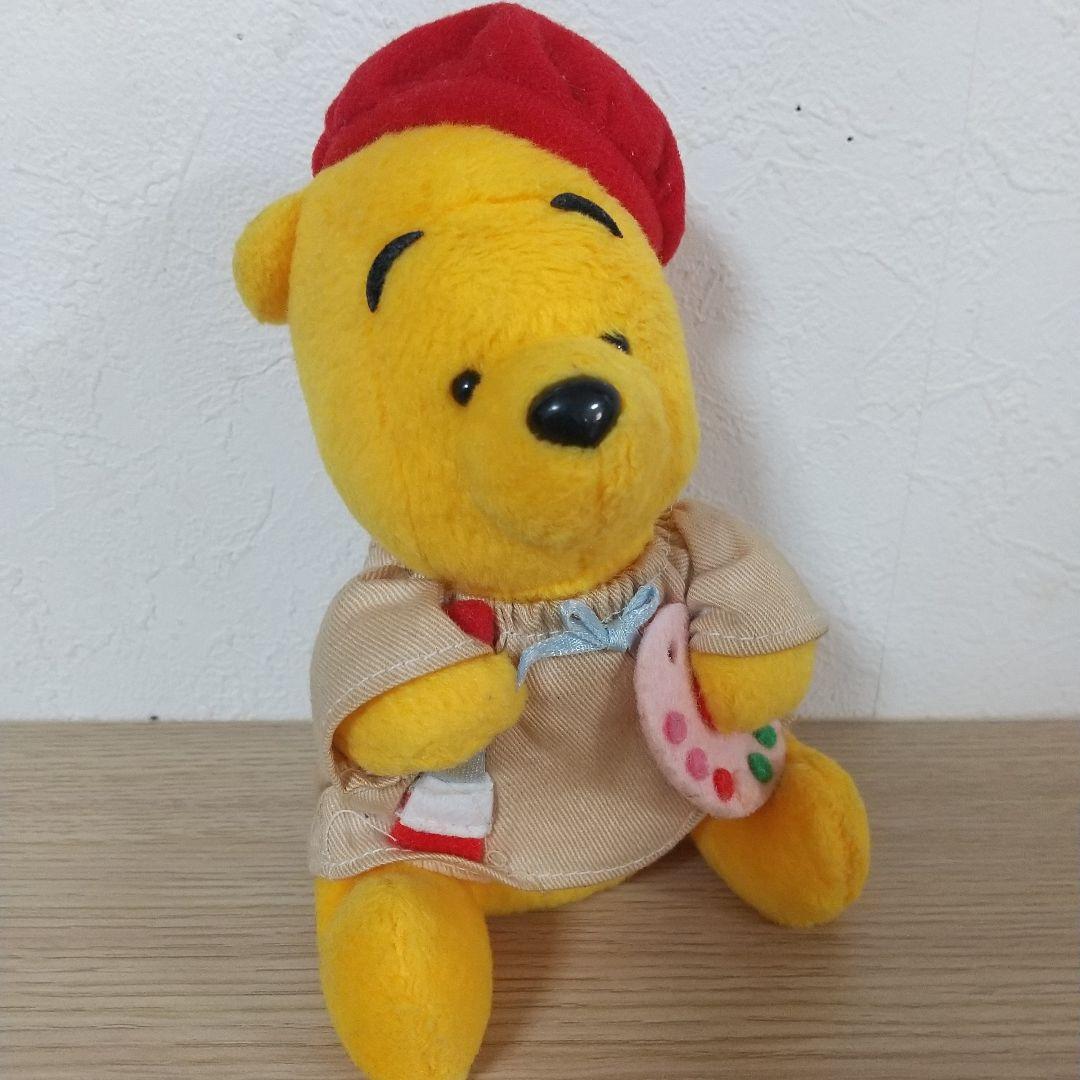 絵描きスタイルコスチュームのプーさんぬいぐるみ　マスコット