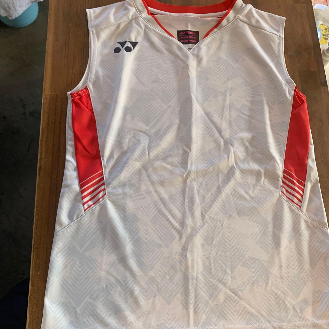 YONEX ノースリーブウェア Lサイズ ホワイト/レッド