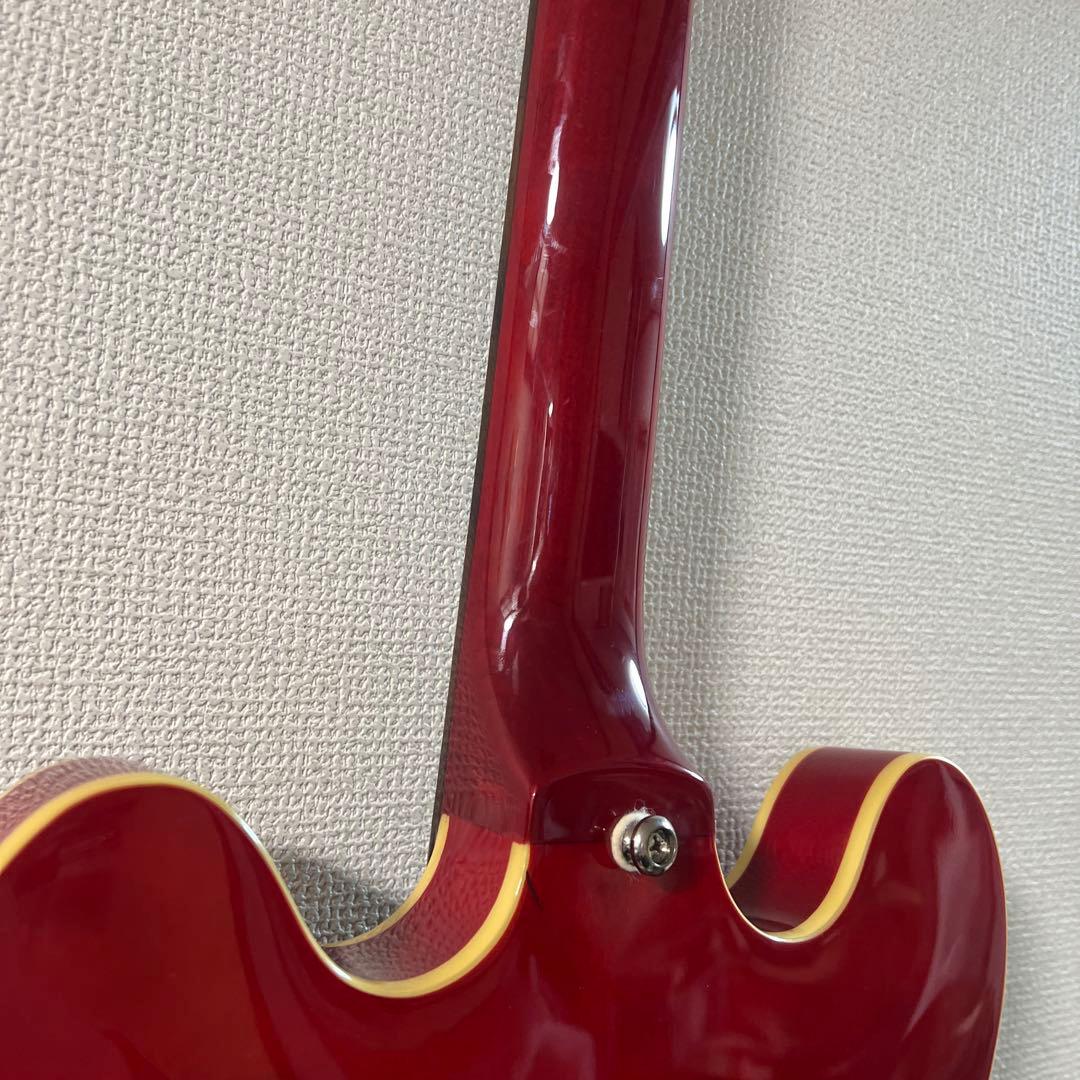 Cort セミアコースティックギター レッド