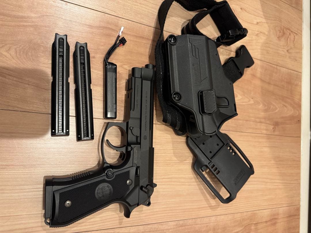 M9A1 電動ガン 東京マルイ ハンドガン エアソフトガン ホルダー&ポーチ付き