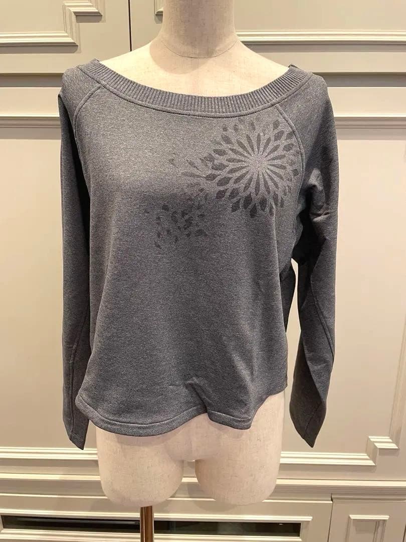 ☆希少品 easyogaヨガウェア トレーナー