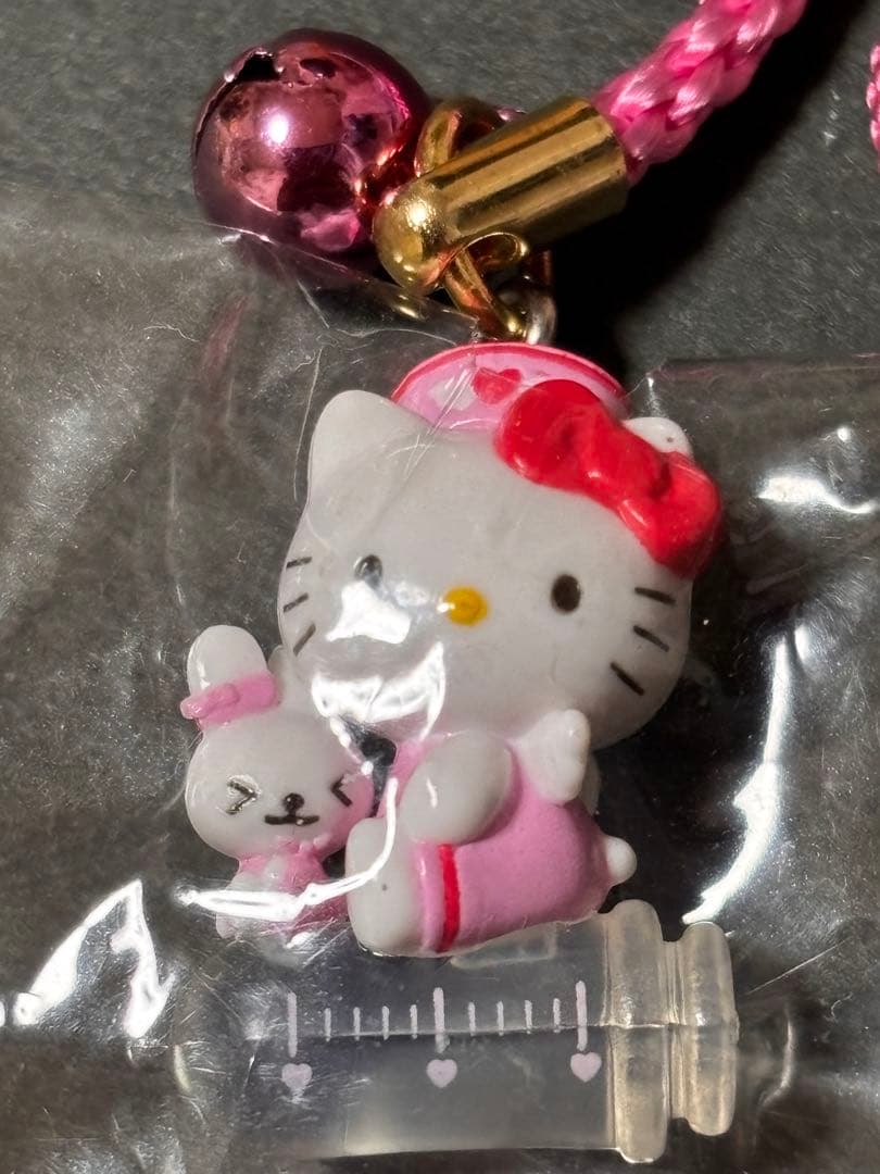 激レア❣️未使用未開封❗️ハローキティストラップ ナースメディカルバージョン２種