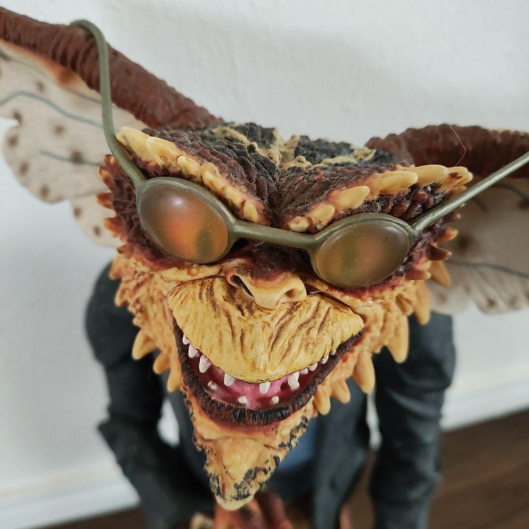 グレムリン フィギュア スーツ サングラス付き