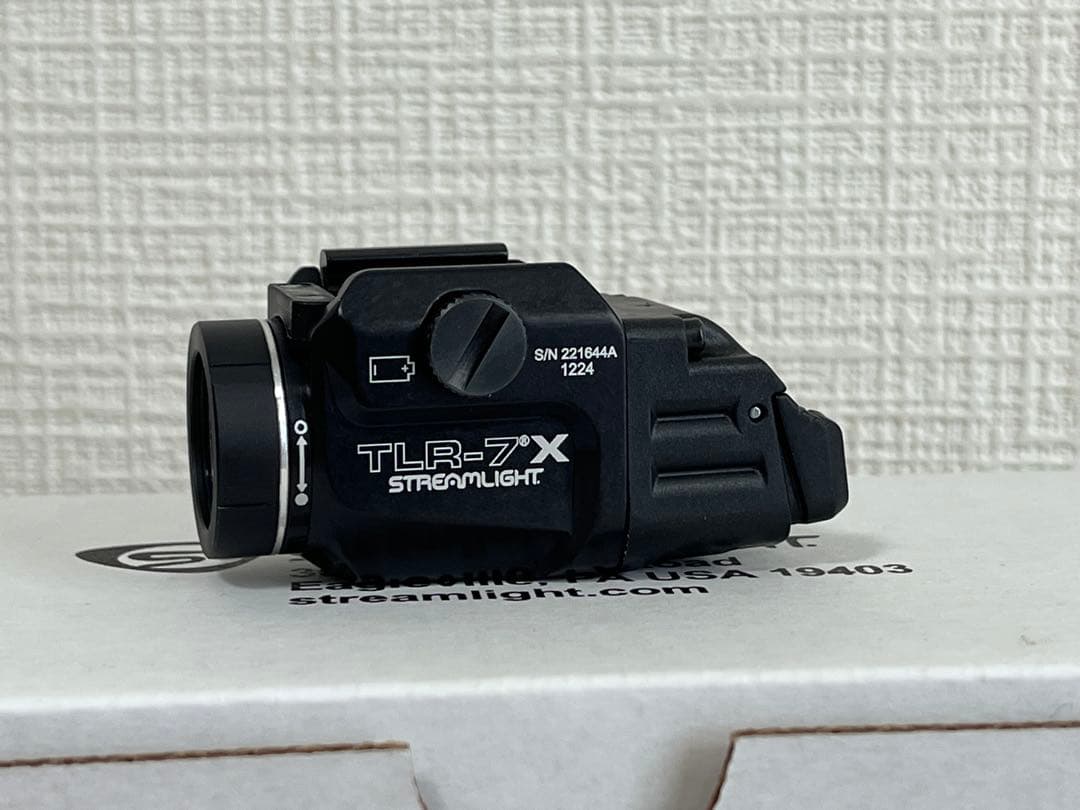 STREAMLIGHT TLR-7X 実物