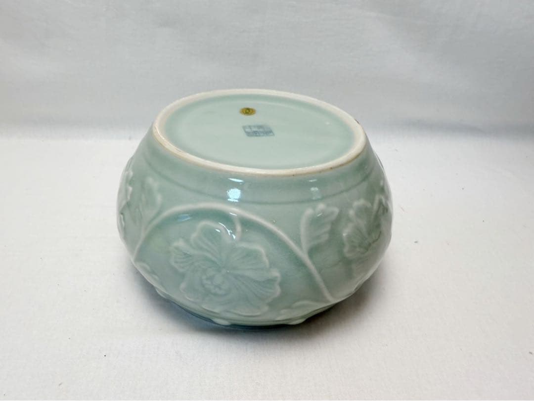 ほぼ未使用 茶道具 中国龍泉 青磁 ボタン柄 水指 蓋付き 水屋道具 底印 木箱