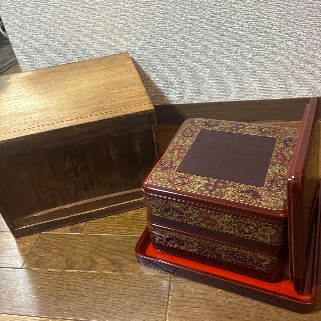 輪島塗 漆器 2段重箱 共箱・台付き