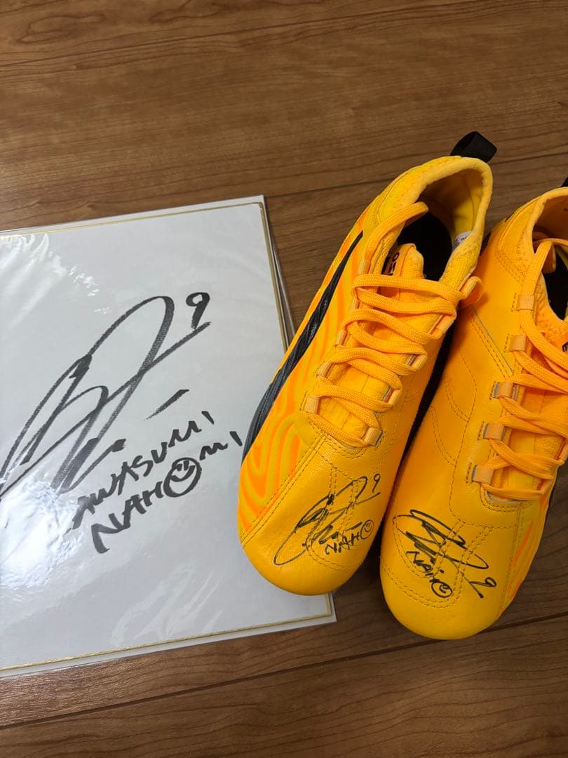 モコ　川澄奈穂美選手　サイン入りスパイク