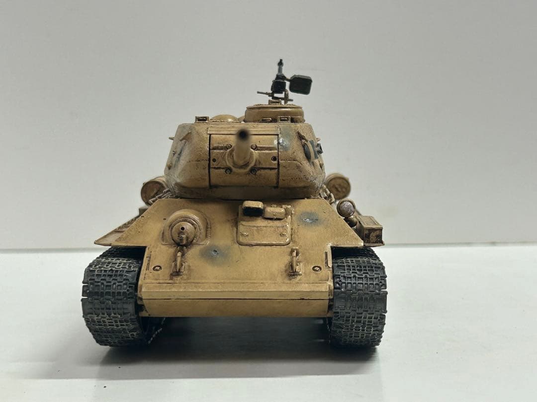 タミヤ　1/35 T-34-85 完成品　エジプト　戦車　模型　プラモデル