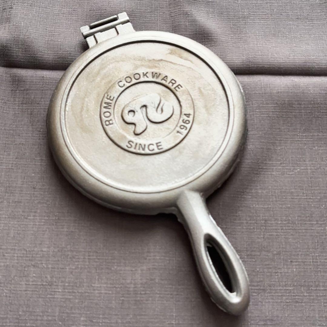 ROME WAFFLE IRON 鋳鉄製 アウトドアでもワッフル焼けます