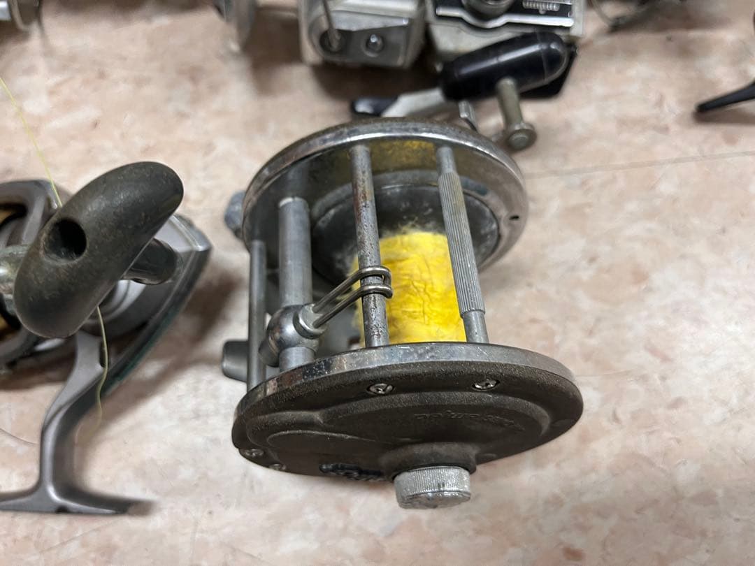 15個ジャンクリール　SHIMANO DAIWA などまとめ売り