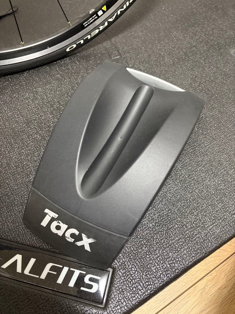 アクセサリー Tacx Bushido Smart Trainer