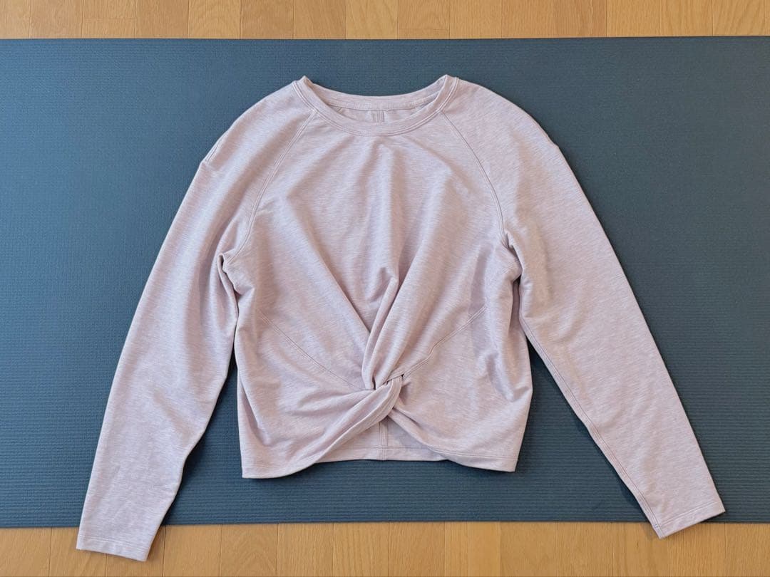 Lululemon ベビーピンク 長袖 ヨガウェア