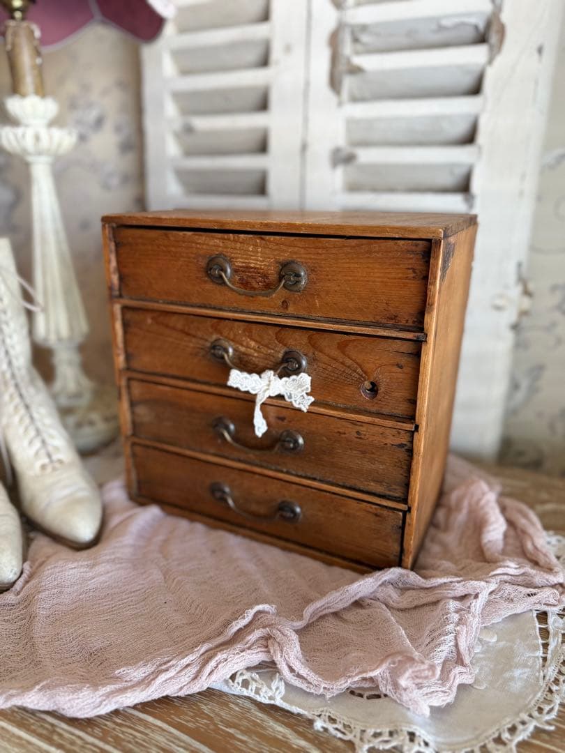 フランスアンティーク小さな木製4段ドゥロワー引き出し抽斗