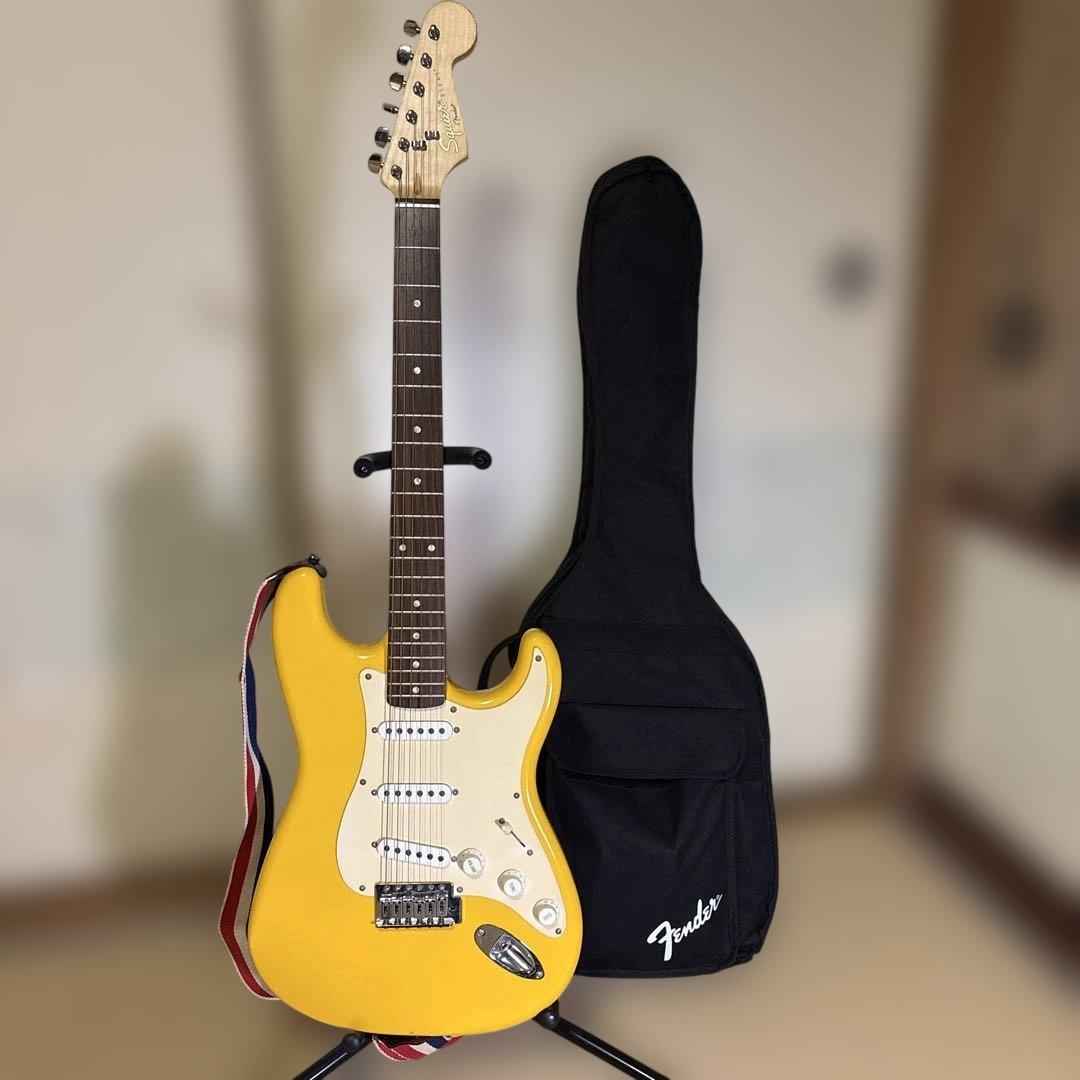 ミ*ー様 Squier by Fenderストラトキャスター イエローソフトケー