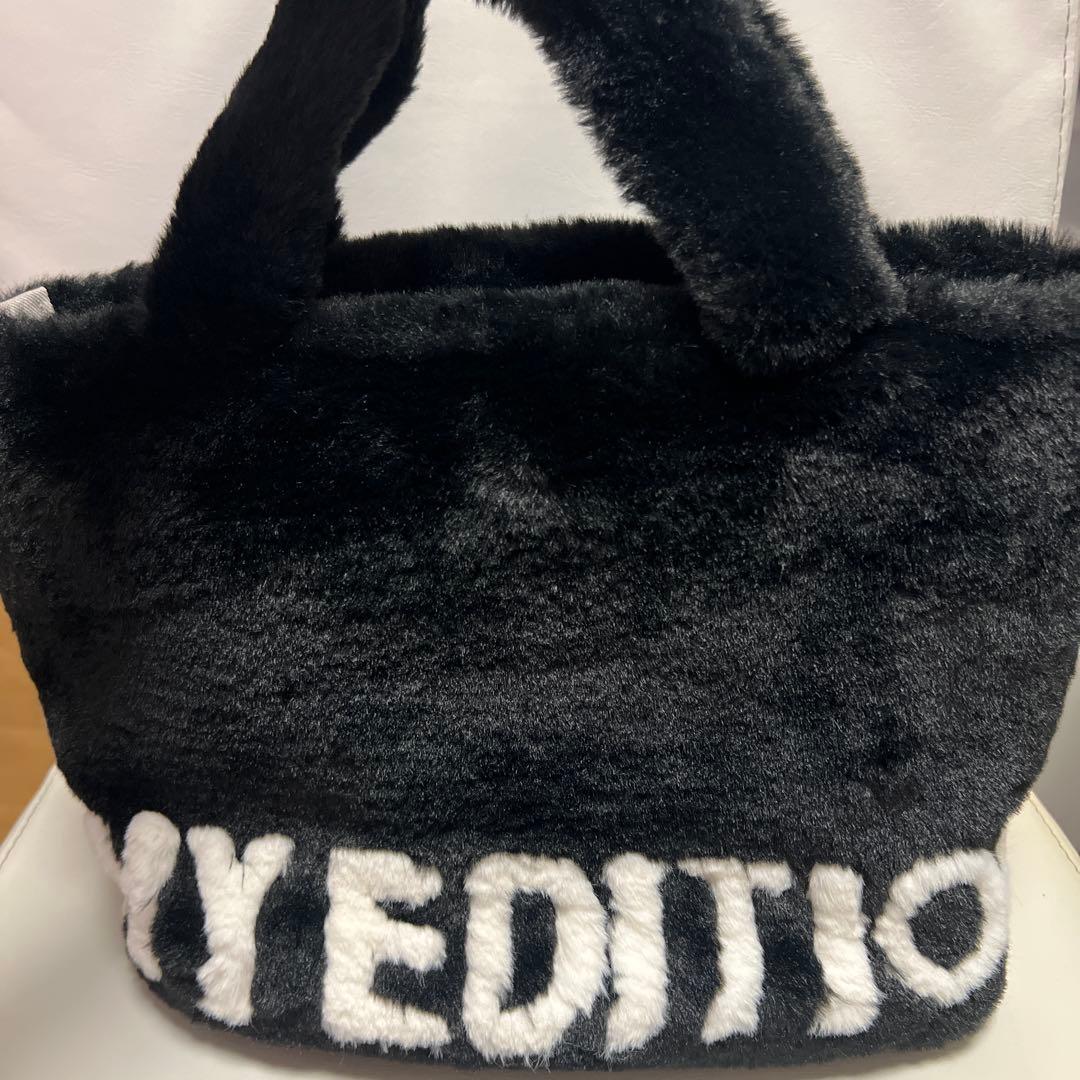 マスターバニー 黒ファーバッグ