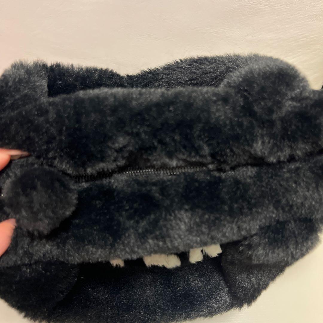 マスターバニー 黒ファーバッグ