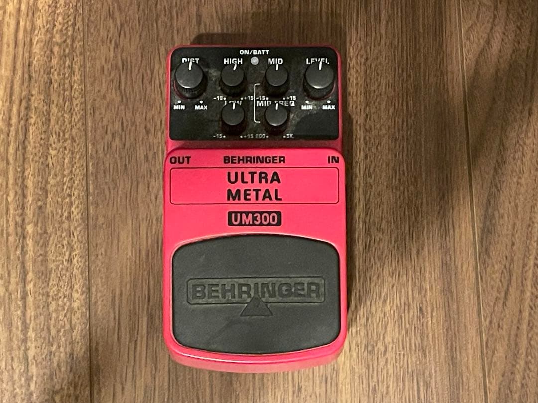 FenderMustang LT25、behringer ULTRAL