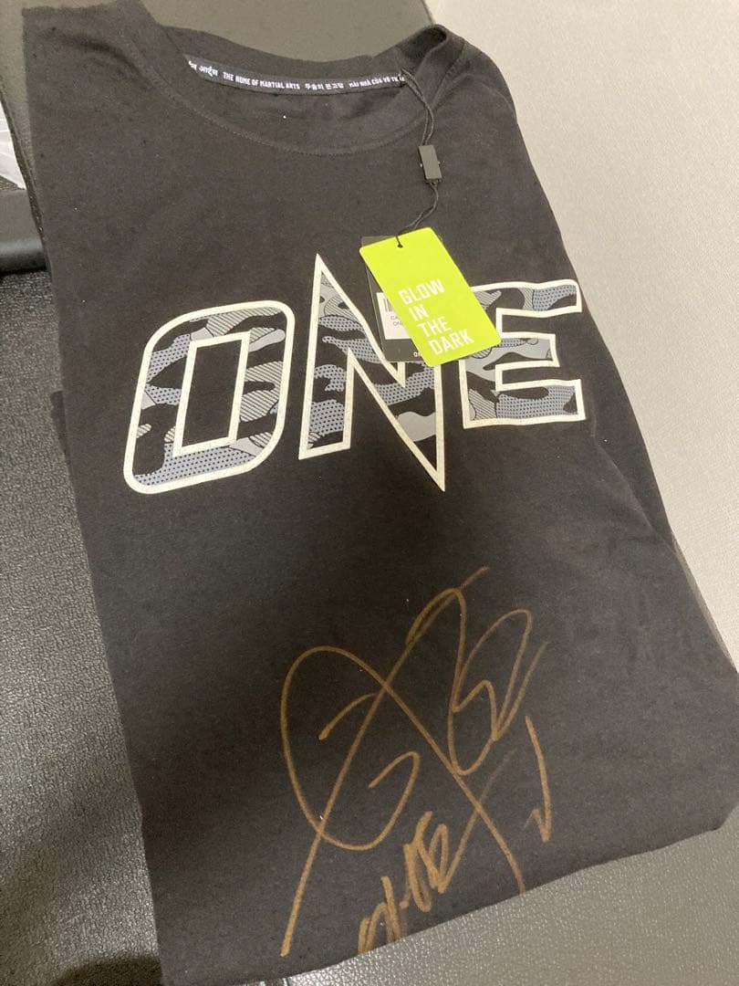 武尊　直筆サインTシャツ　Lサイズ　新品