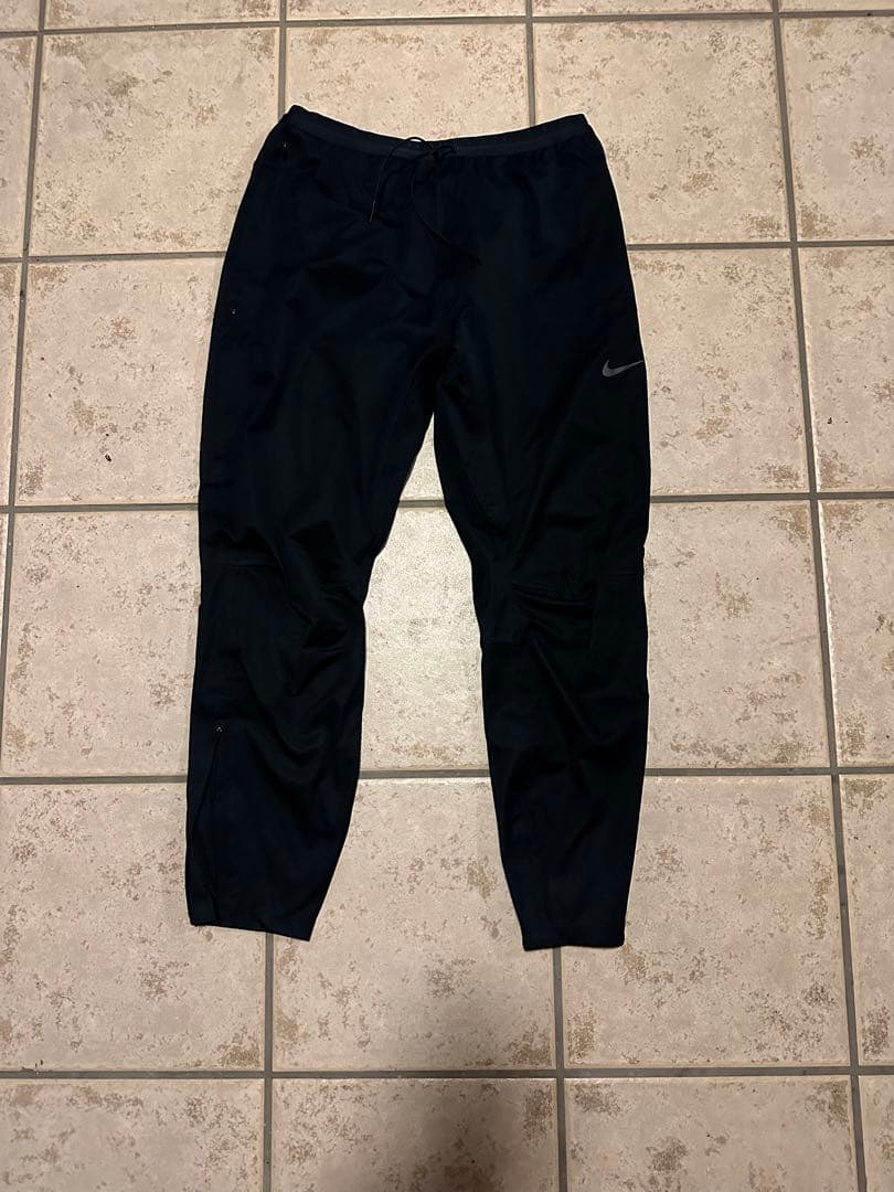 ナイキ　Storm-FIT ADV ラン　ディビジョン