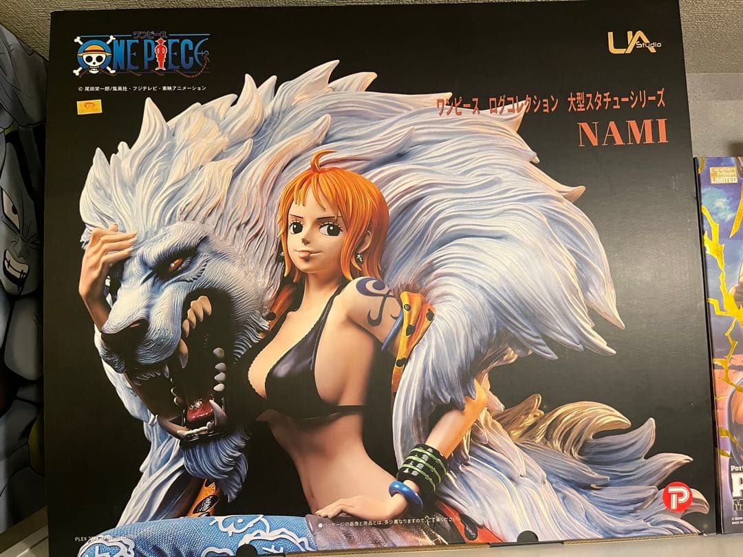 ワンピース　大型スタチュー　ナミ