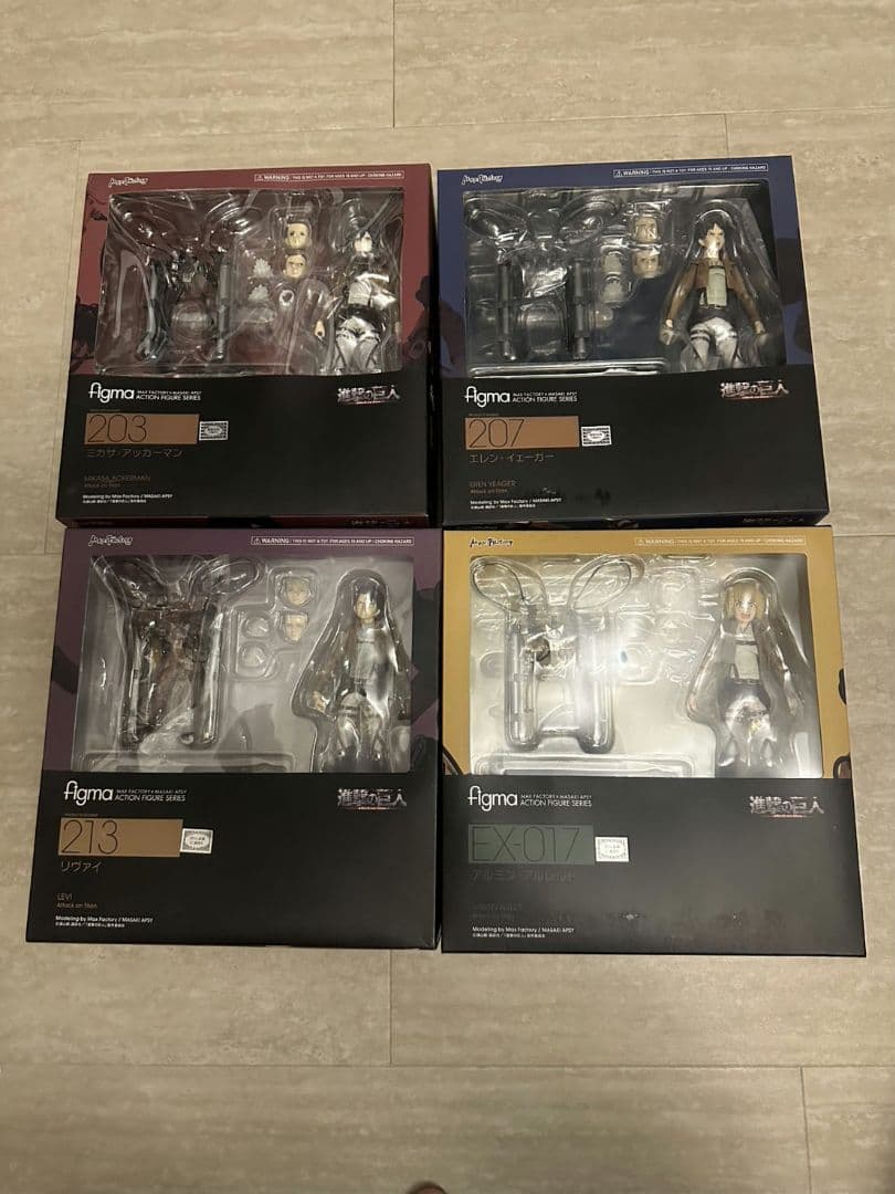 figma 進撃の巨人 フィギュア 4体セット　予約特典台座1点付き