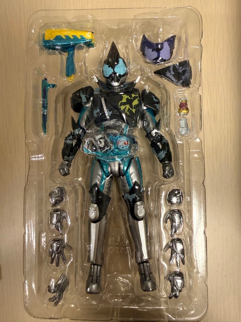 仮面ライダーリバイス　フィギュアーツ セット