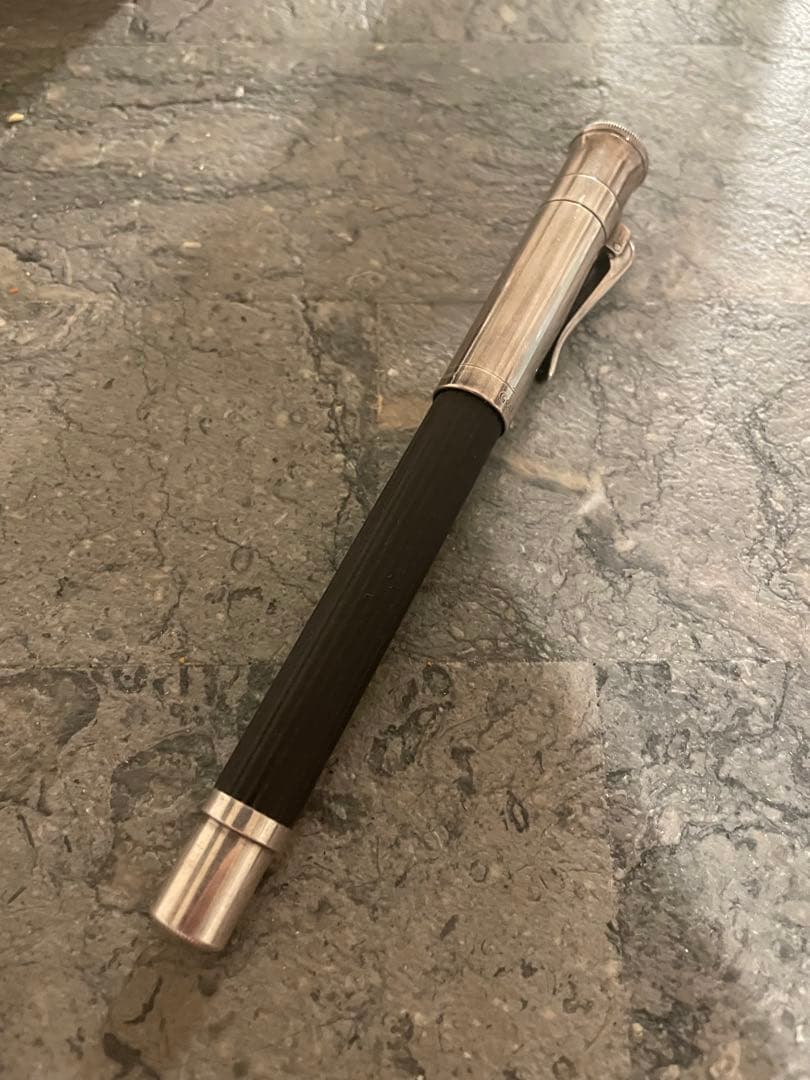 ファーバーカステル 万年筆 クラシック 伯爵 グラナディラ シルバーコート M