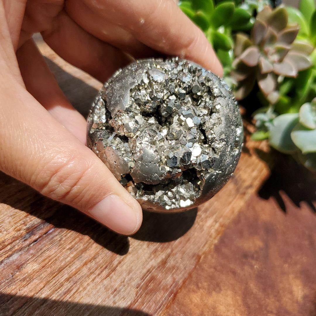 パイライト鉱石　スフィア　3　ペルー産　パイライト標本