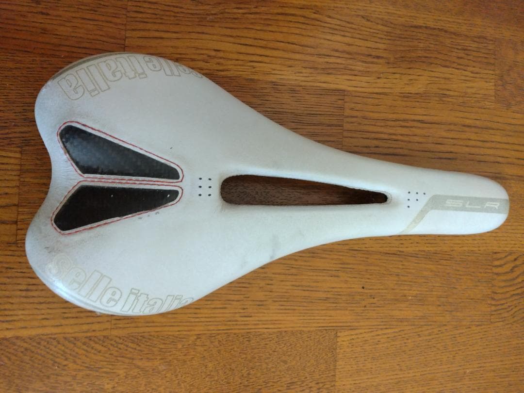 Selle Italia SLR CARBONIO ホワイト
