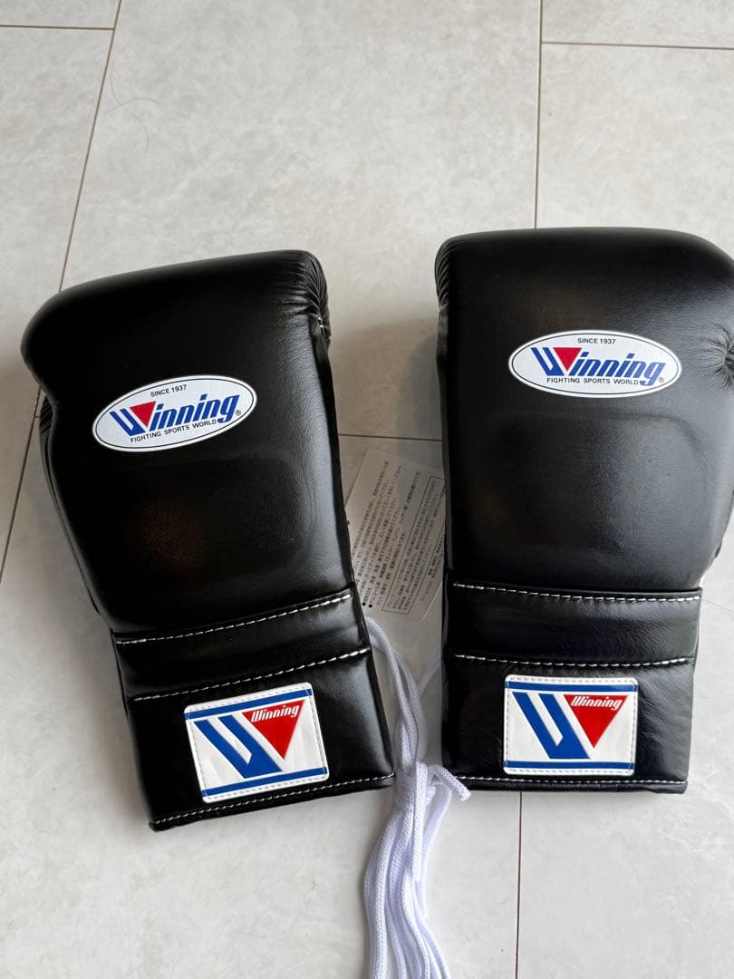 Winning ボクシンググローブ 黒　14オンス