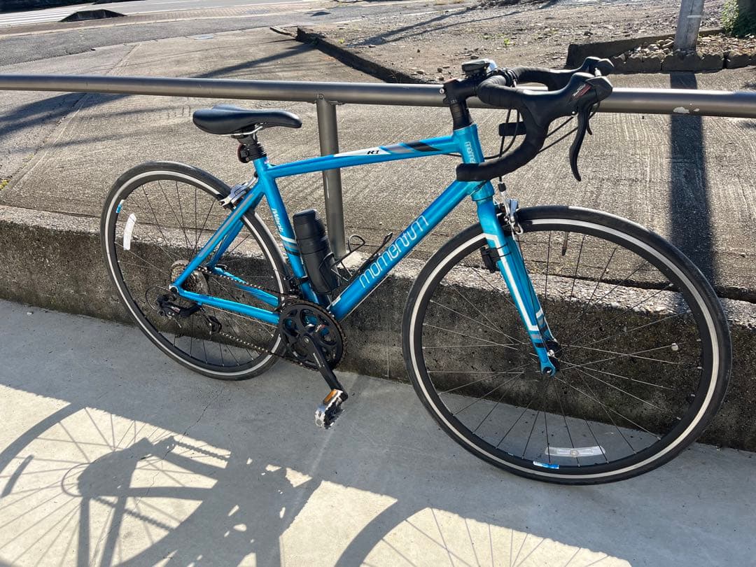 Momentum ロードバイク 青