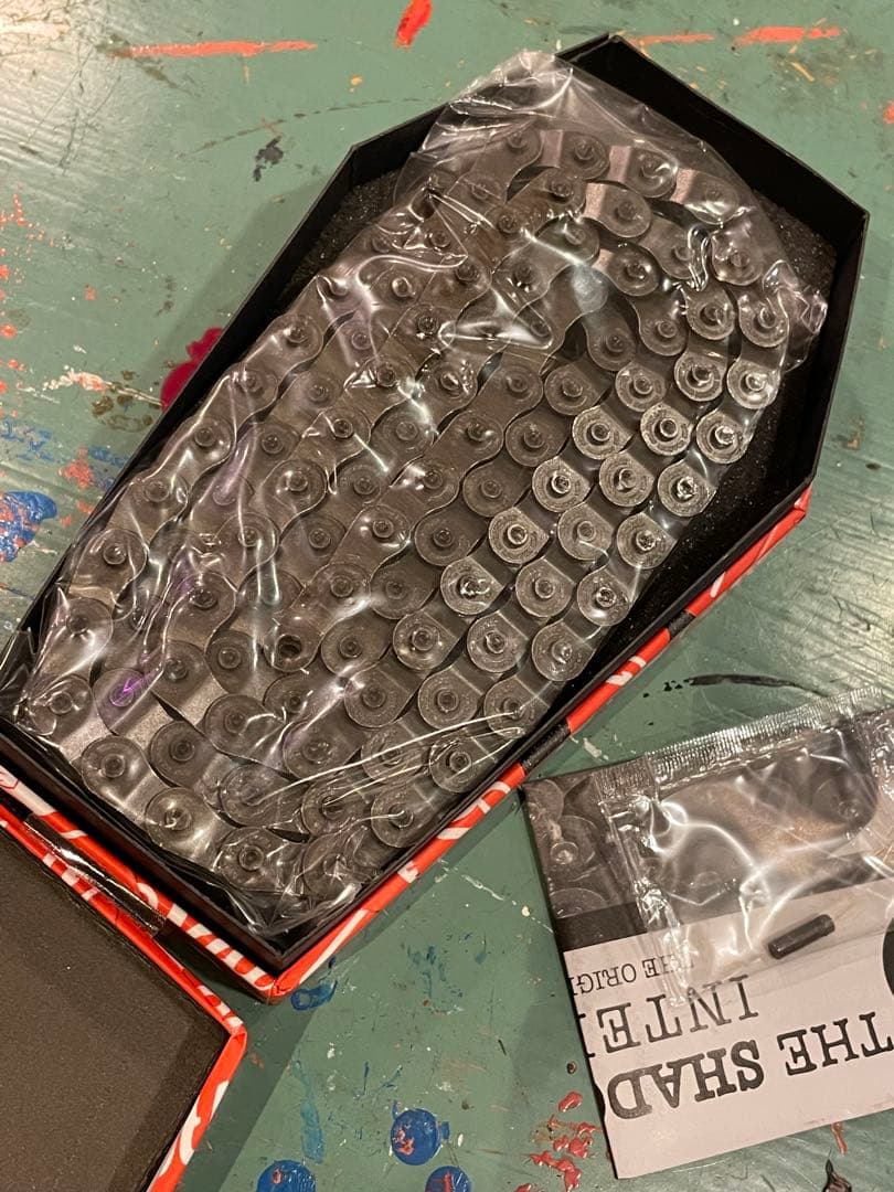 パーツ shadow INTERLOCK CHAIN V2 1/8\