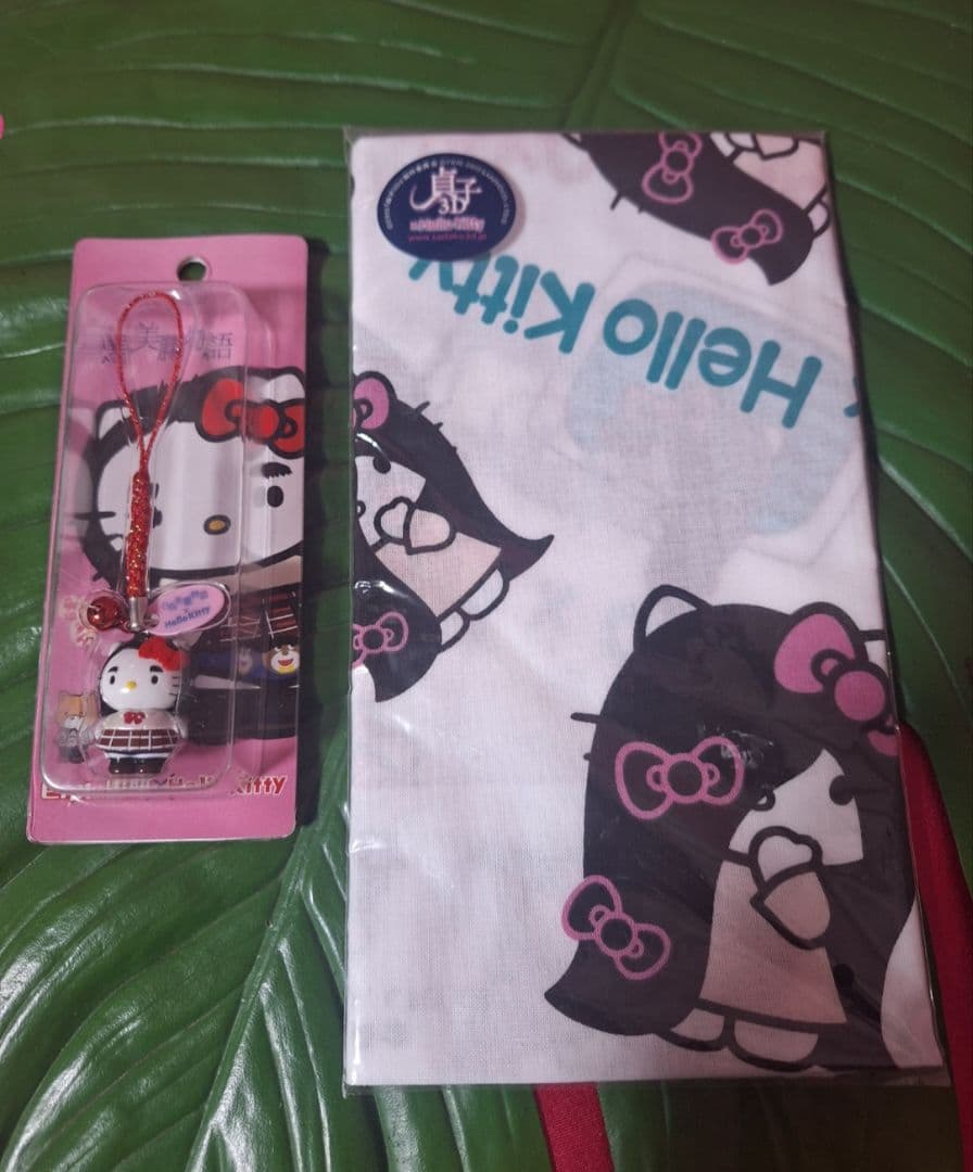 ハローキティ　レア白鳥美麗物語　ピカルの定理と貞子ハンカチセット