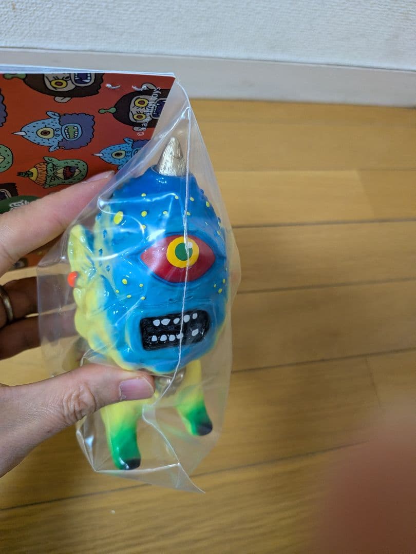 a.a.a. vinyl toys　CYCDOG