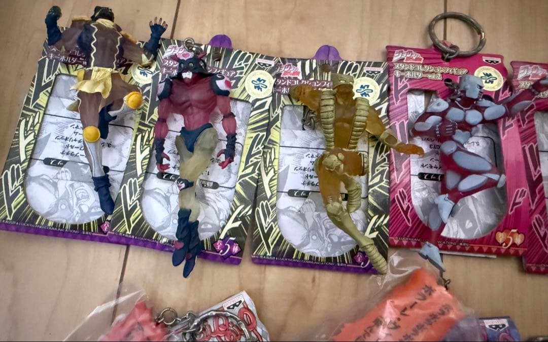 ジョジョの奇妙な冒険フィギュア キーホルダー